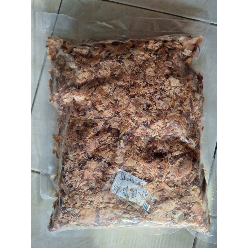 

Katsuobushi Takoyaki Serut Ikan Cakalang Asap 500gr - Bonito Flakes - Shaved Bonito