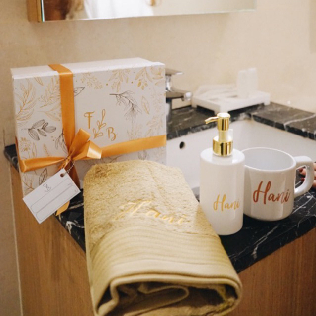 

Gift Box Orion/Gift Box Premium/Kado Wisuda/Kado Ulang Tahun/Kado Pacar