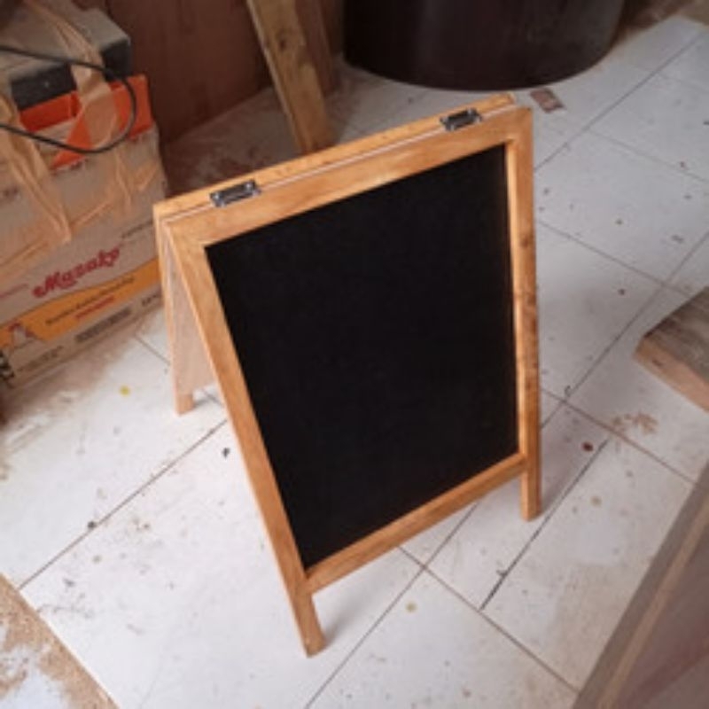 

Papan Tulis Hitam Kapur
