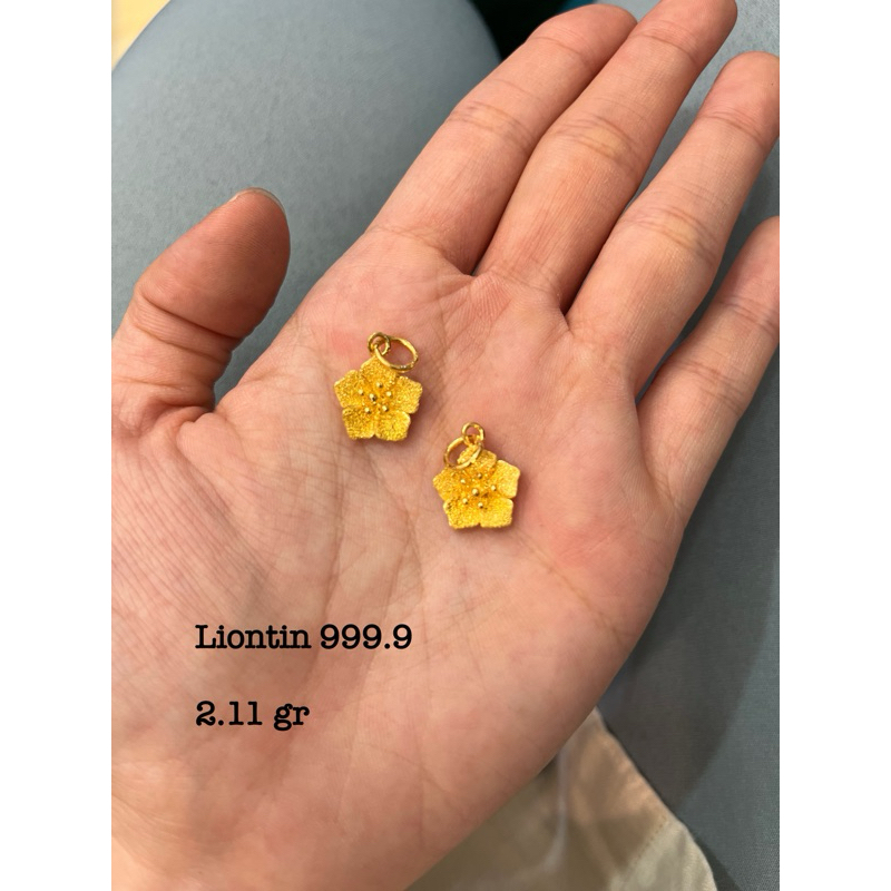 Liontin Emas bunga kembang hongkong ubs