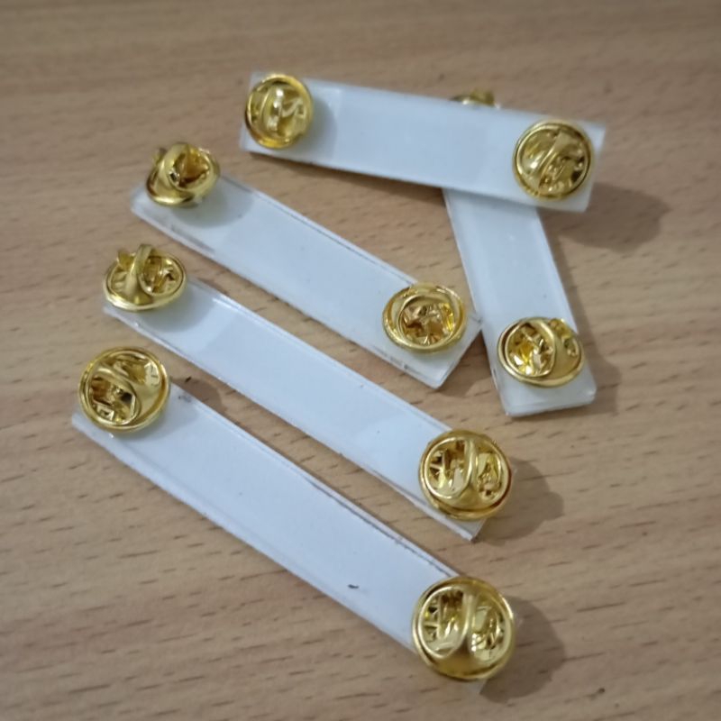 

Dudukan Paku Untuk Nametag Papan Nama Dada