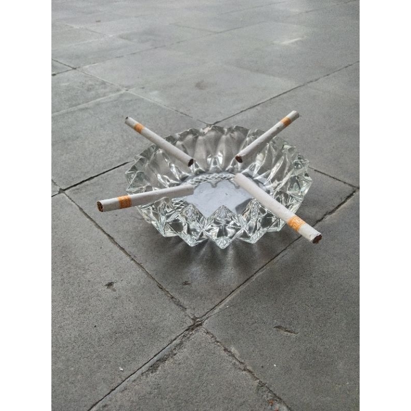 Helle_Bore Asbak Kaca Kristal / Asbak Souvenir / Asbak Rokok