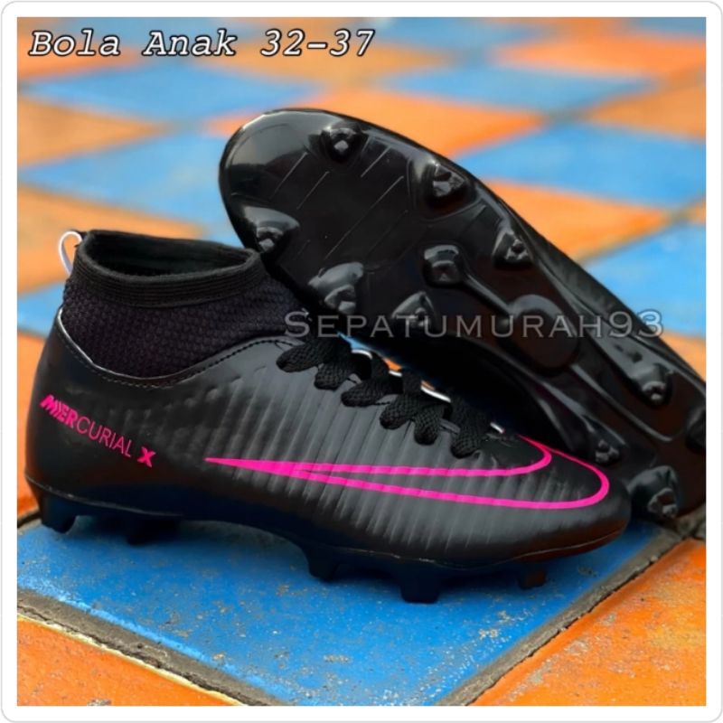 sepatu sepakbola / sepatu bola nk anak bisa bayar ditempat ( COD ) ukuran 33 34 35 36 37 SD SMP UMUR