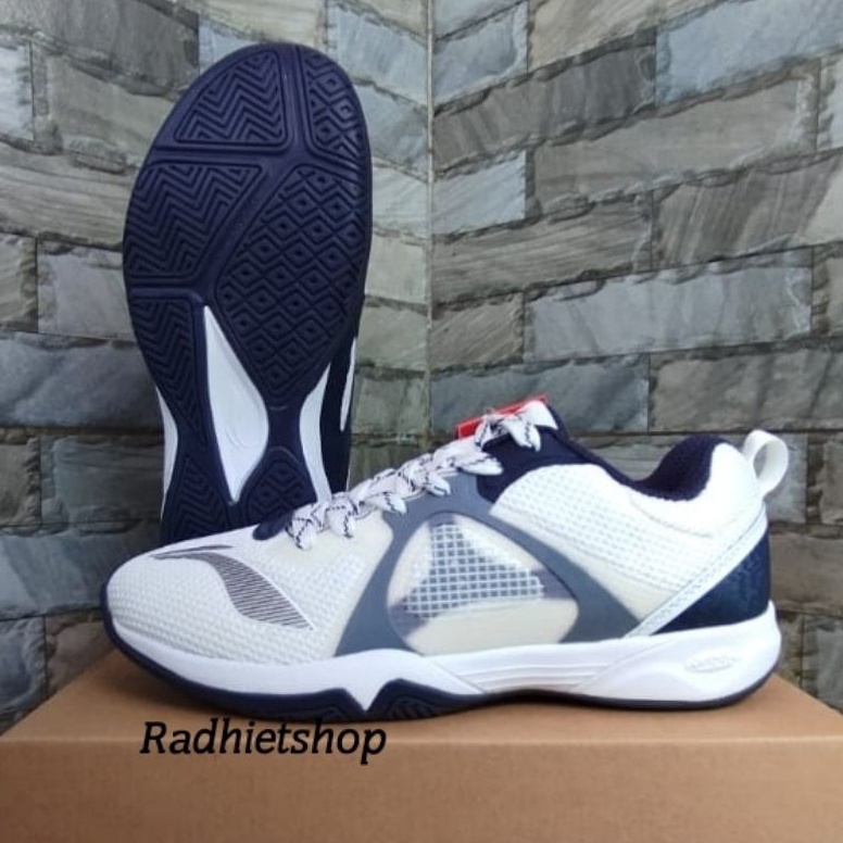 Terbaik sepatu badminton LINING ENERGY 2 Sepatu badminton free KAOS KAKI Sepatu badminton lining ser