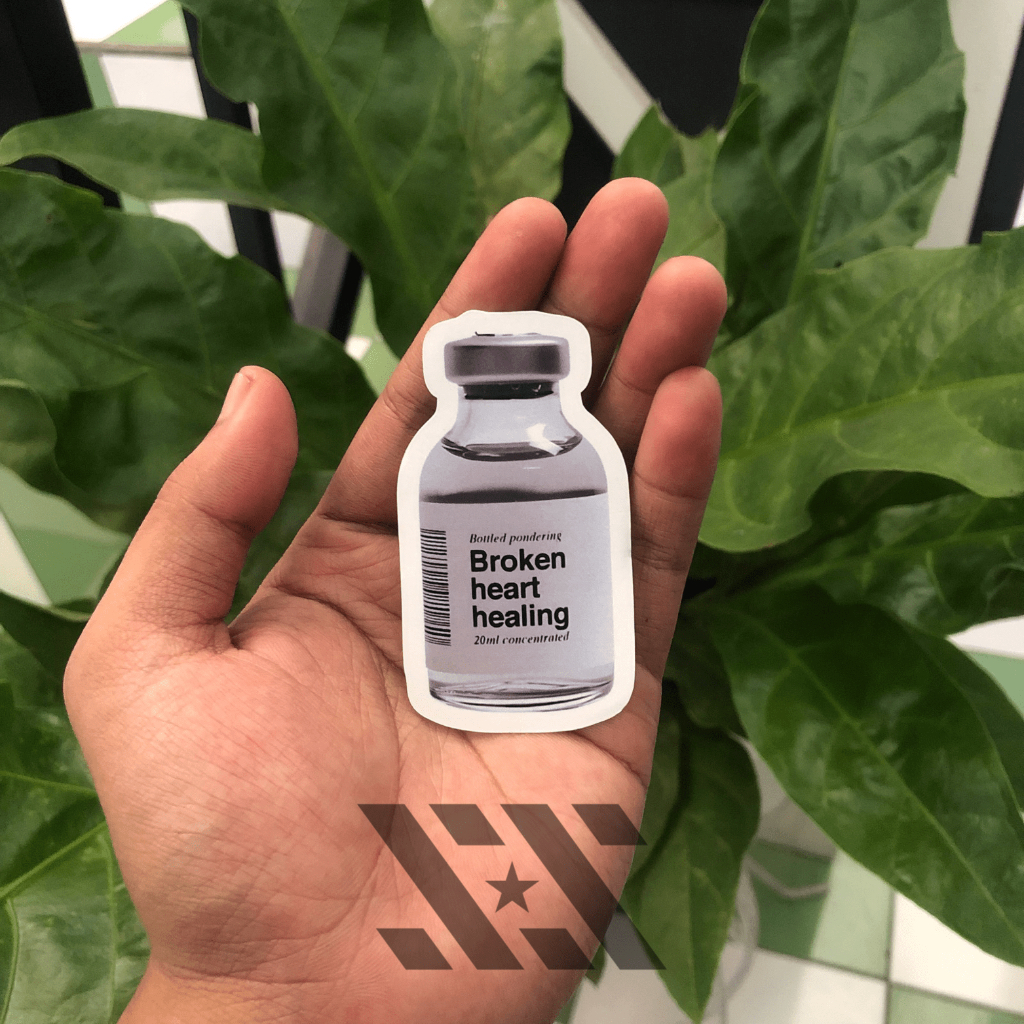 

STICKER AESTHETIC / STICKER HELM / STICKER TUMBLR / STICKER LAPTOP / STICKER HP / STICKER WATERPROOF “BROKEN HEART HEALING”