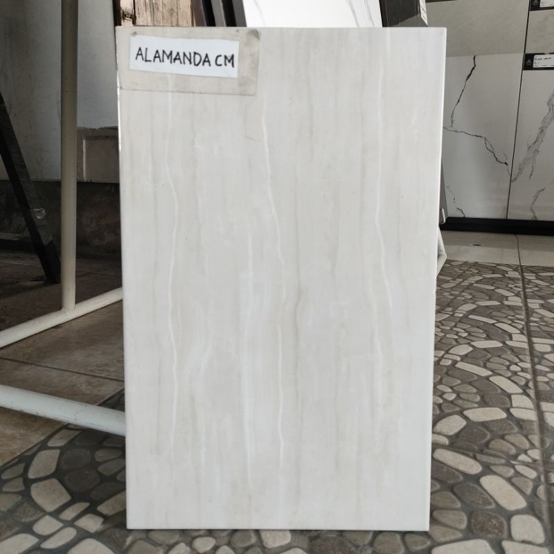 Keramik Dinding 25x40 Uno Alamanda CM Pare Kediri