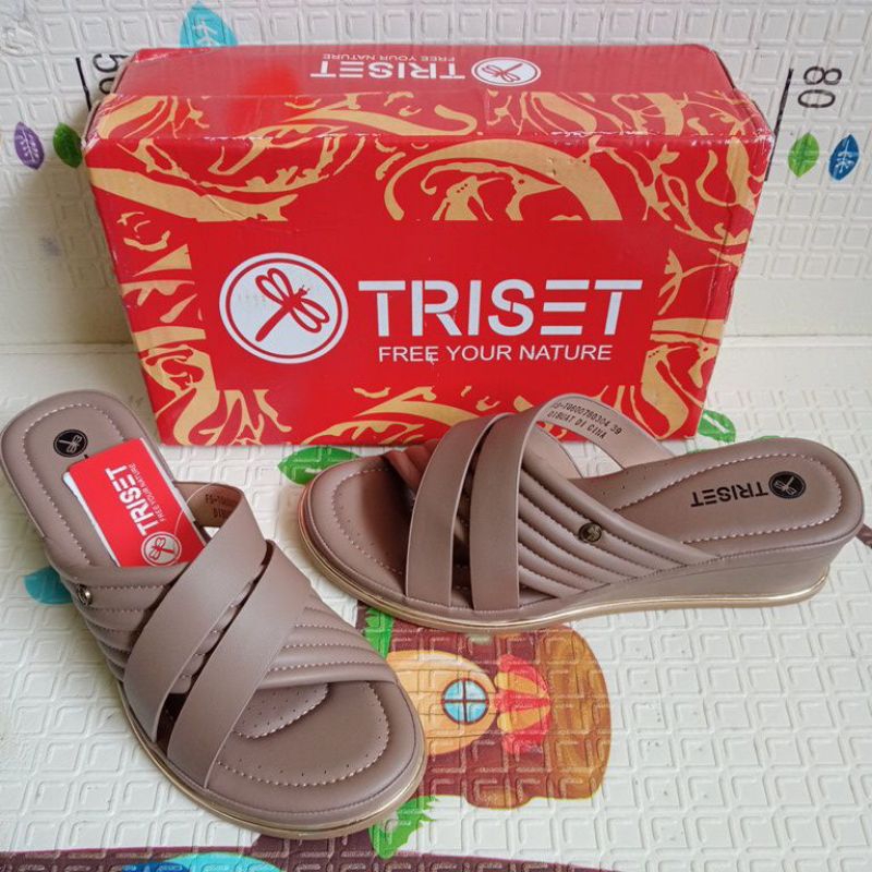 TRISET SANDAL WANITA  TQ6007803 (PRELOVED)