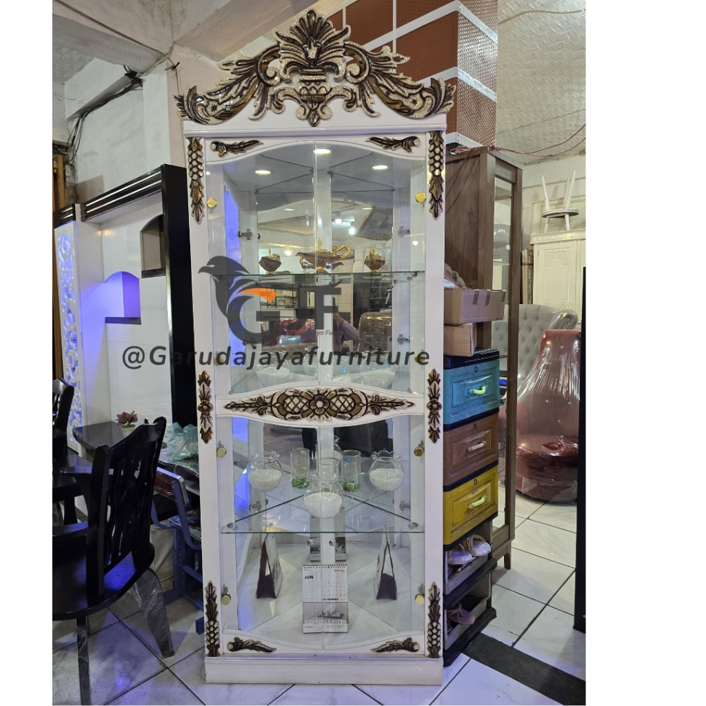 LEMARI PAJANGAN SUDUT/LEMARAI PAJANG KAYU/LEMARI PAJANGAN KACA/LEMARI PAJANGAN KLASIK PUTIH