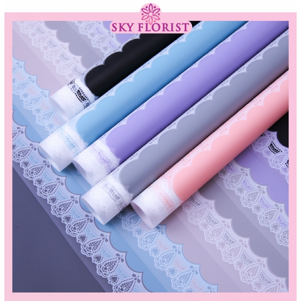 

Kertas Buket Bunga Motif Renda Lace Border Cellophane Flower Wrapping Paper KB6175