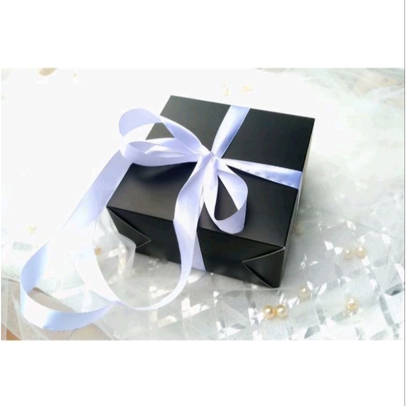 

Kardus Mini / Hadiah Kado Unik / Mini Box Uk. 5,5 x 5,5 x 3 cm.