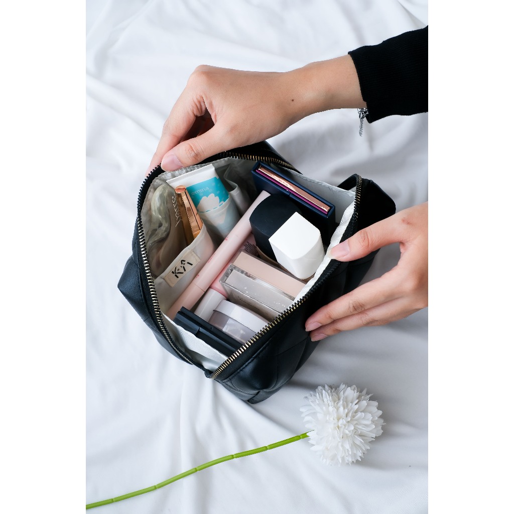 POUCH MAKEUP//POUCH SKINCARE//POUCH KOREA//POUCH SERBAGUNA//POUCH KEKINIAN//POUCH//HASLEY POUCH