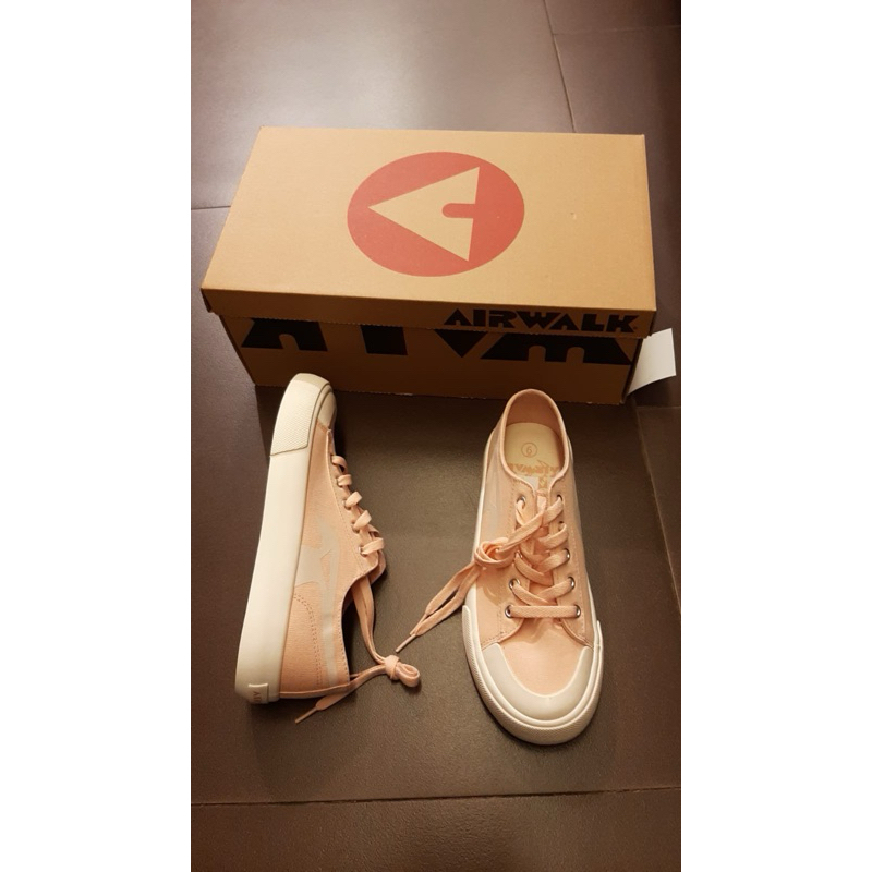 Sneakers Airwalk by Payless