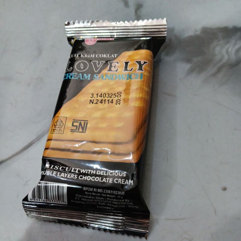 

Biskuit Roti Kering Nissin Lovely Cream Sandwich Renceng - Netto 10bks x 25gr