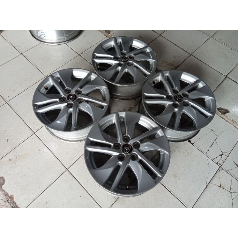 Velg Seken Mobil Sienta ring 15 lebar 5 et 45 pcd 5x100
