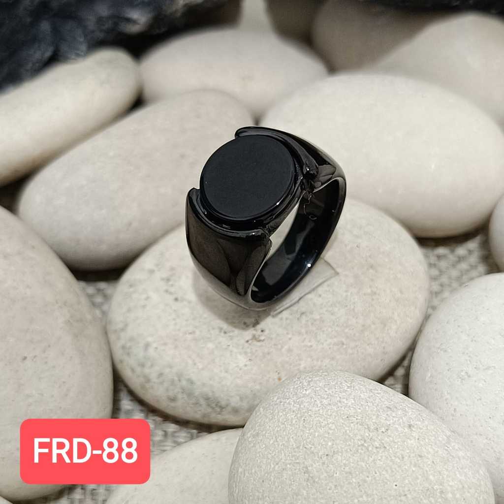 CINCIN TITANIUM BATU ONIX MODEL BULAT PRIA TERLARIS