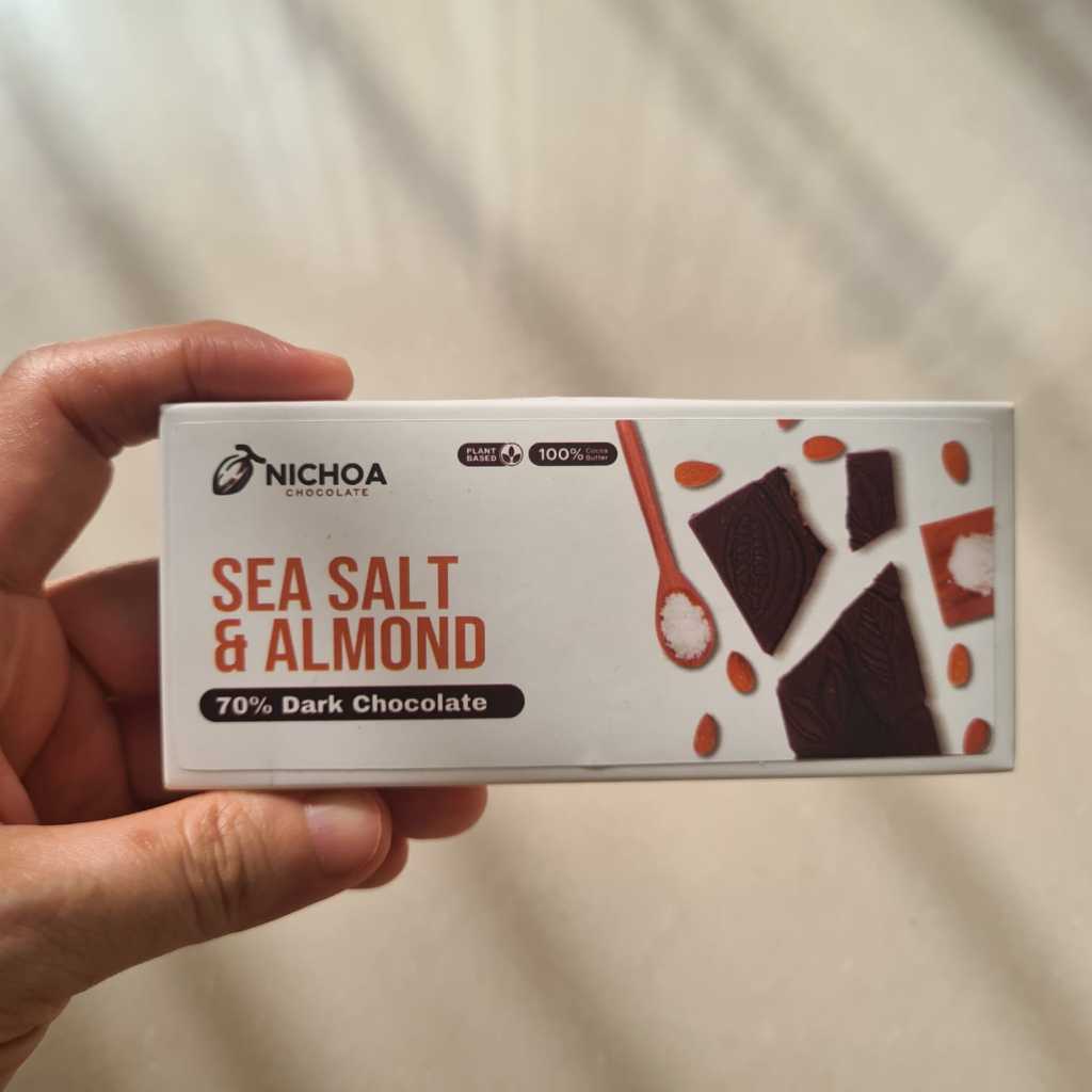 

Nichoa - SEA SALT & ALMOND 70% Dark Chocolate Cokelat Vegan Dairy Free