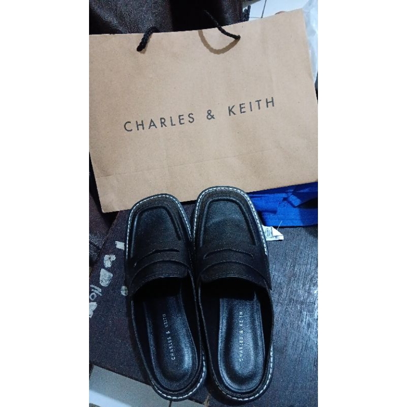 Sendal Sepatu Charles & Keith Preloved