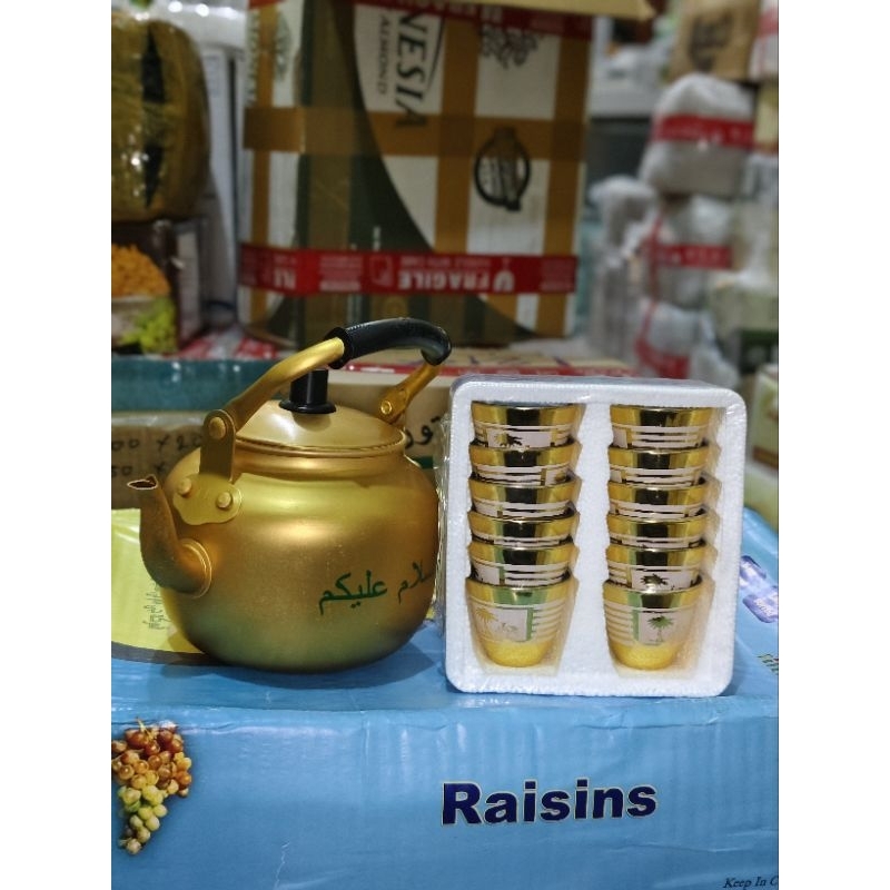 Gelas cucing dan teko air zam zam / gelas dan teko air zam zam / souvenir haji dan umroh