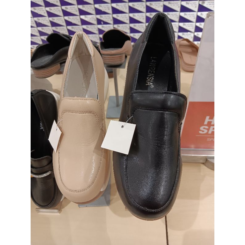 Lawrensia Slipon wedges wanita