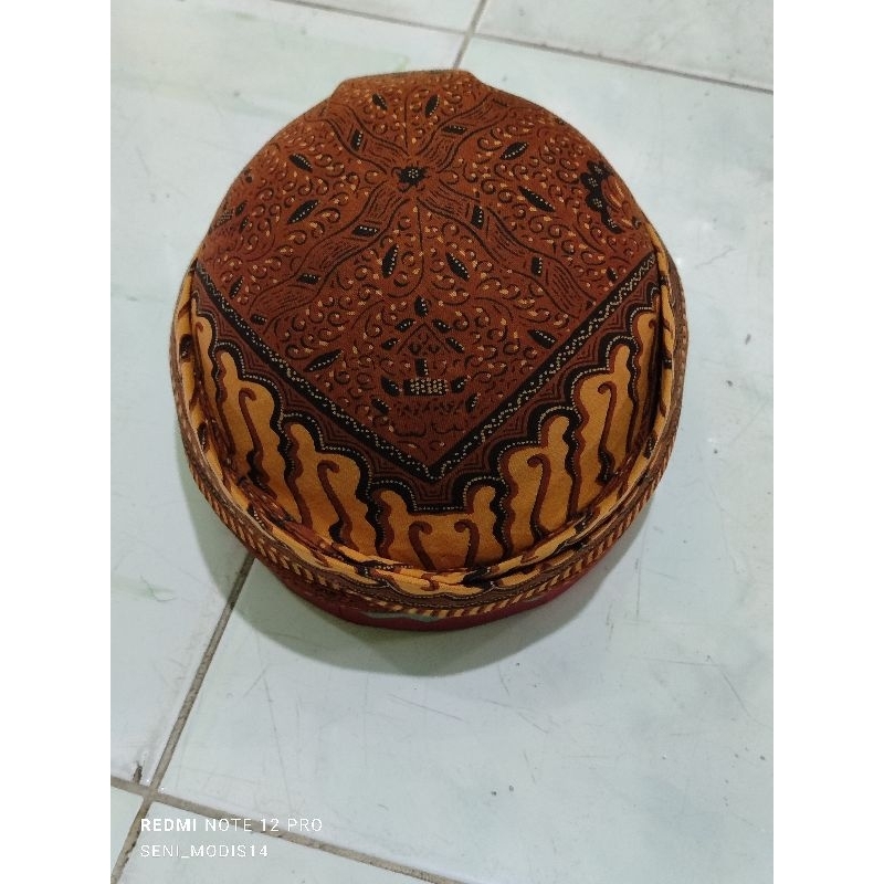 Blangkon Soloan Kasatriyan Motif Sidomukti Handprint