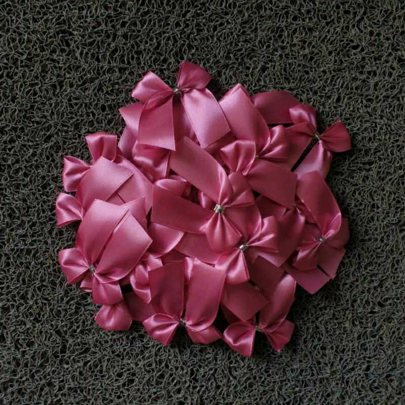 

Pita Satin | Pita Jadi | Pita Souvenir | Pita Hias | Pita Aksesoris | Pita Tempel