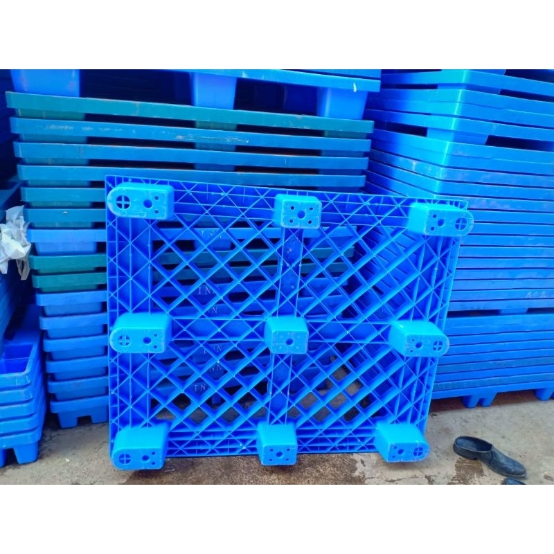 

RB Palet Plastik Berkualitas 1208014 Coklat Untuk Tatakan Barang