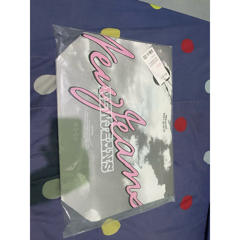 Official Merchandise New Jeans ( Grup Kpop) Reusable Bag