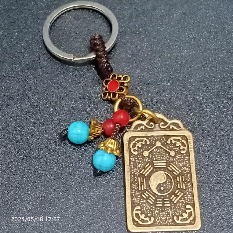 gantungan kunci fengshui yingyang keselamatan