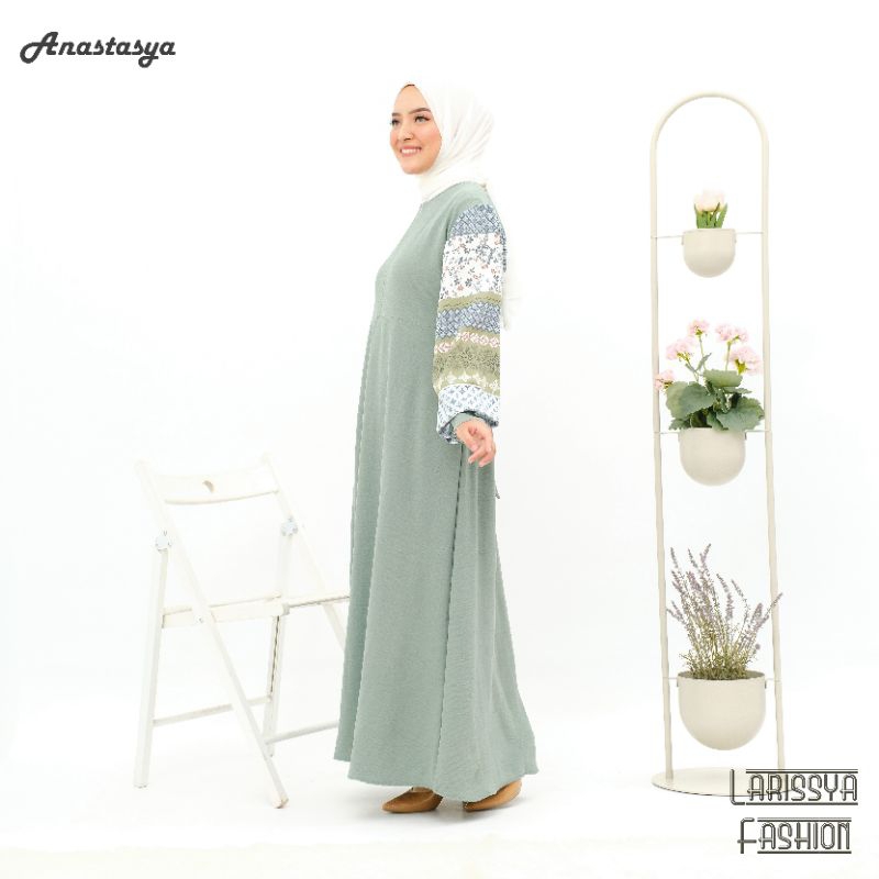 GAMIS CRINKLE TERBARU MODEREN KEKINIAN ANASTASYA DRESS WARNA HIJAU WARDAH LENGAN MOTIF BY LARISSYA F