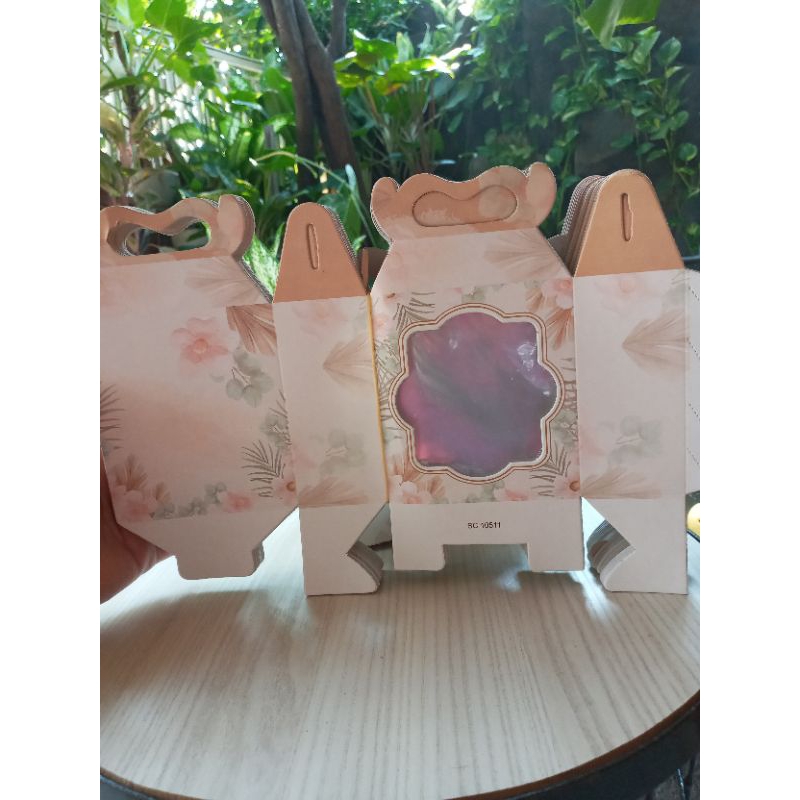 

Box Souvenir 11x5.5×10 (Mangkok Kecil)
