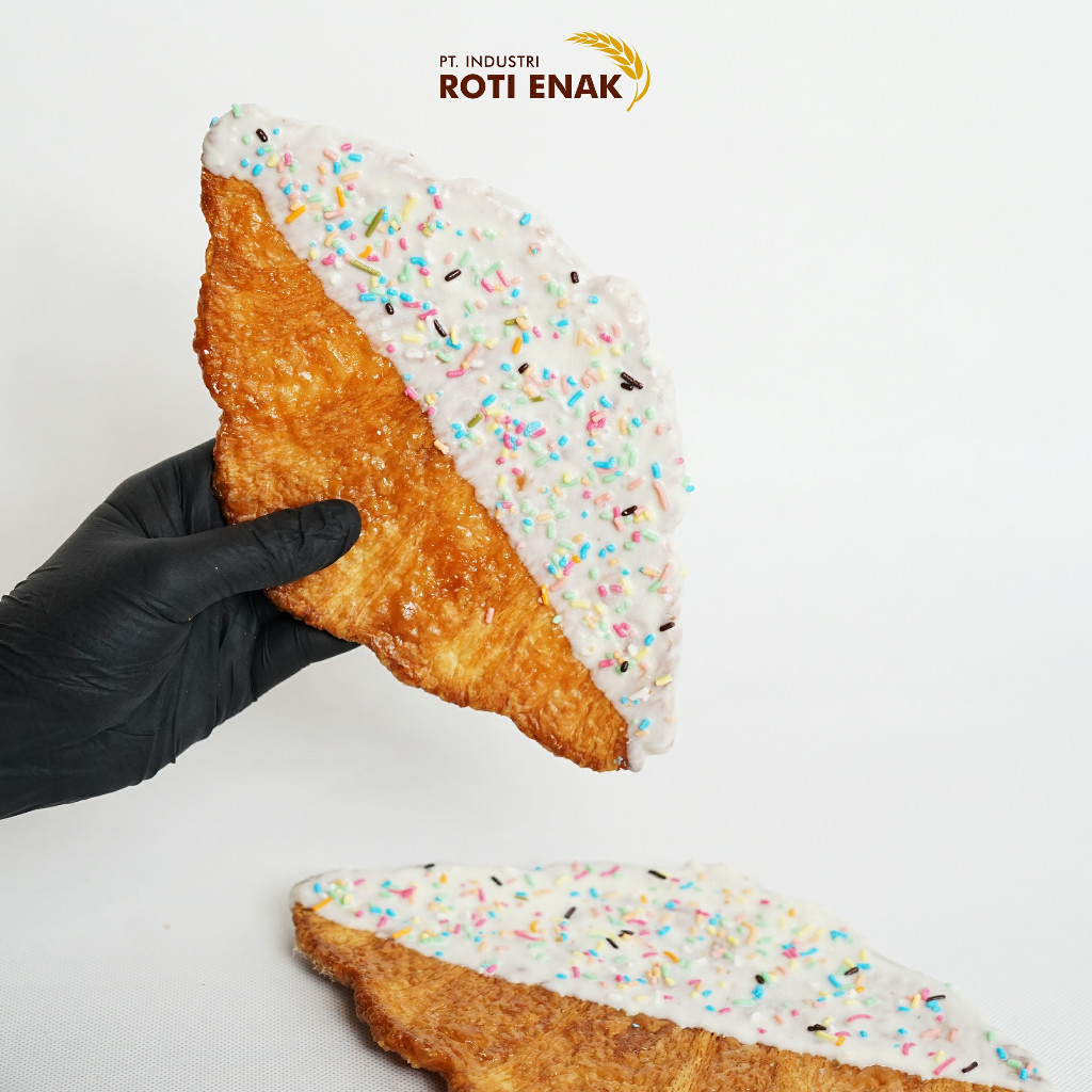 

Smashed Sprinkle Vanilla Croissant Ready to Eat Supplier Cafe