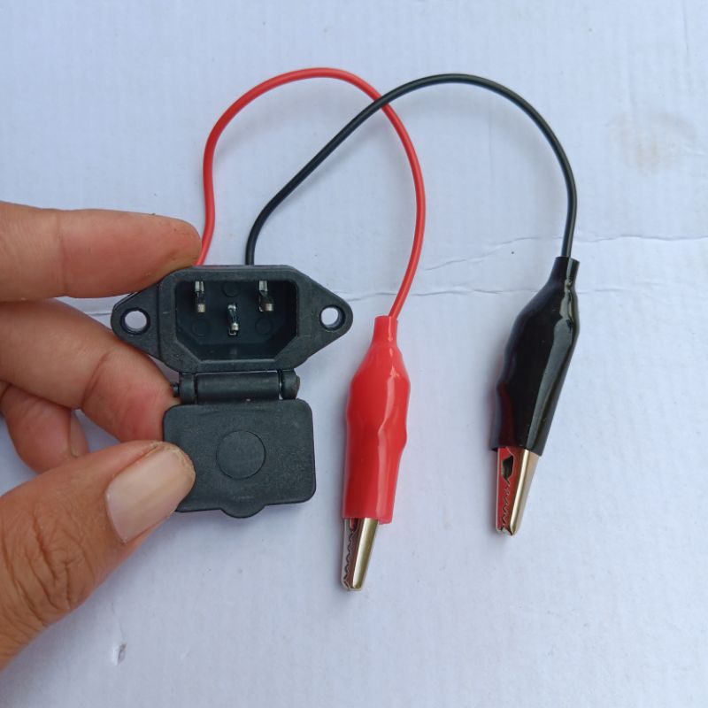 Rumah dudukan charger sprayer + jepit aki untuk cas aki motor