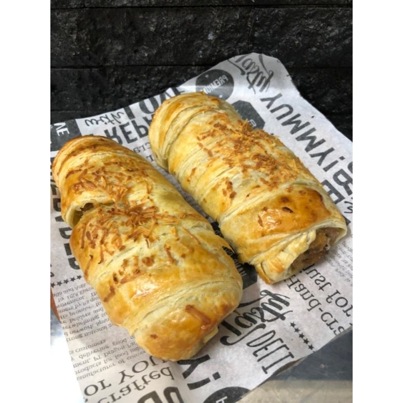 

Bolen Pisang Roll Keju