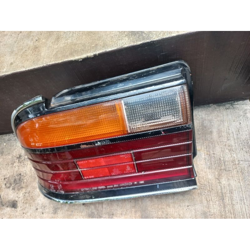 Stoplamp Lampu Belakang Mitsubishi Eterna  1987 sd  1994 original