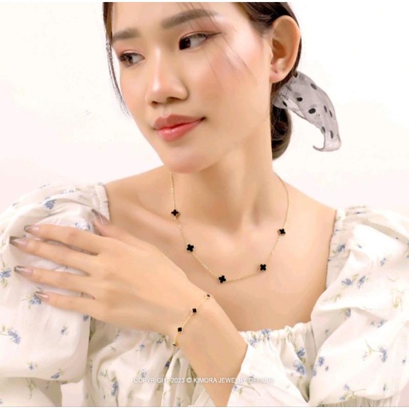 Gelang Rantai Wanita Titanium Clover Hitam