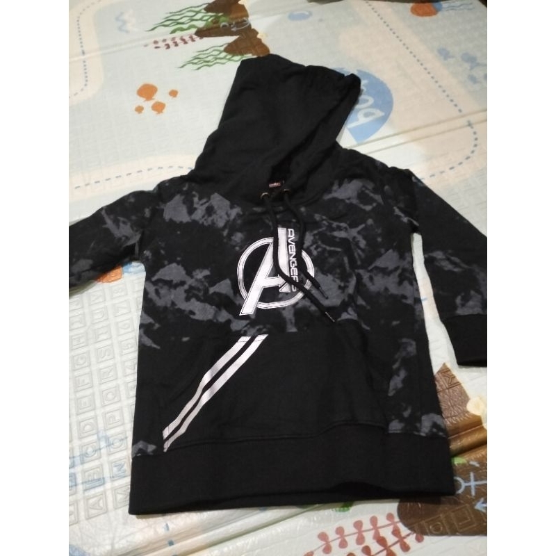 Hoodie Marvel preloved