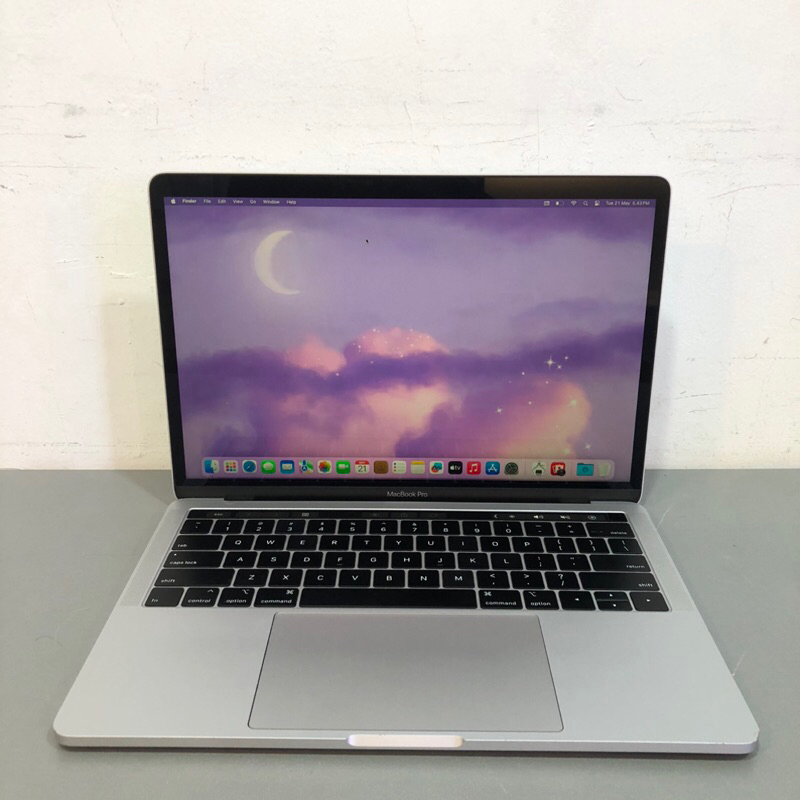macbook pro 2018 Ram 8 GB SSD 512 GB INTEL CORE i5 13 INCH TOUCHBAR