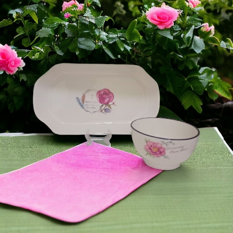 Set piring saji/mangkuk motif bunga mawar