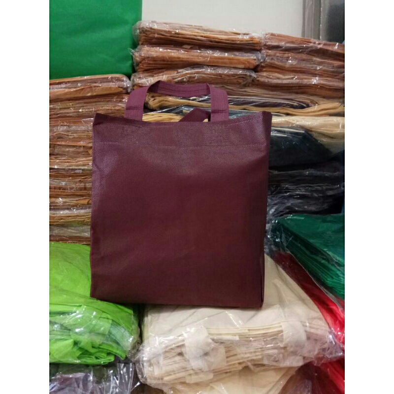

Tas hajatan ukuran 22 cm X 22 cm tinggi 25 cm