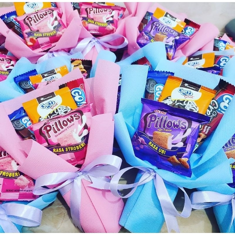 

BUKET SNACK EKONOMIS ||mini Bouquet hadiah ulang tahun murah/ wisuda anak ||bingkisan acara ulangtahun anak