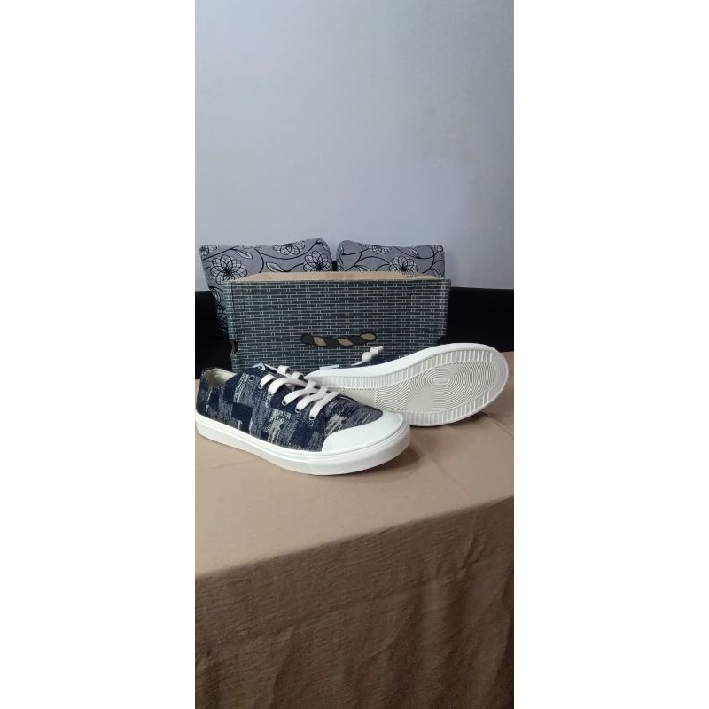 Rafheoo Basic Staff Jacquard