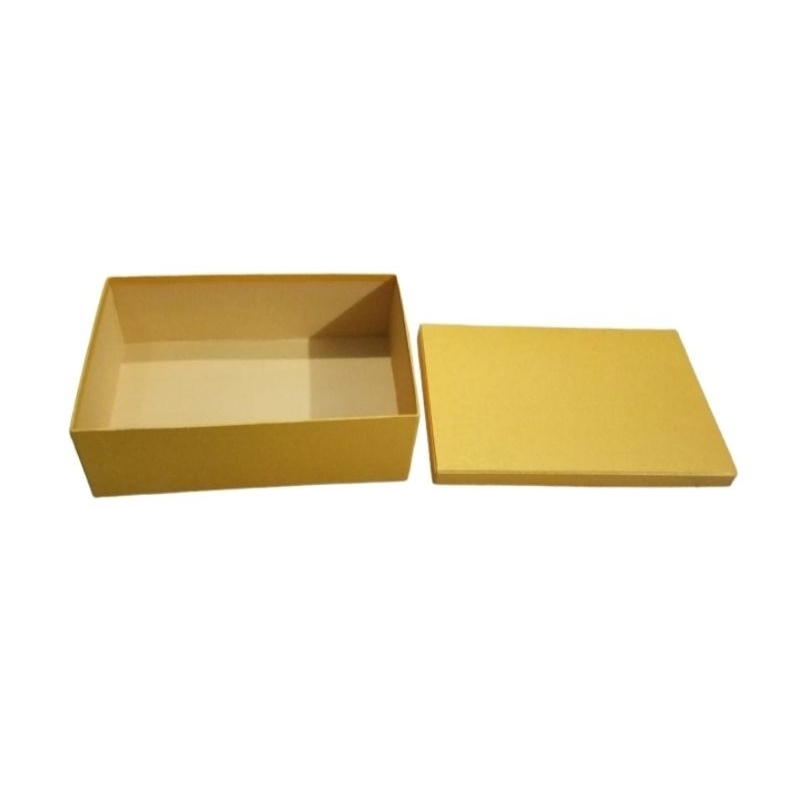

RB Bok Kotak Kado Tebal Kokoh 30x20cm Coklat