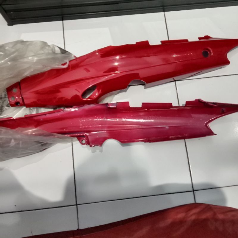 cover body belakang Vega r lama ori merah