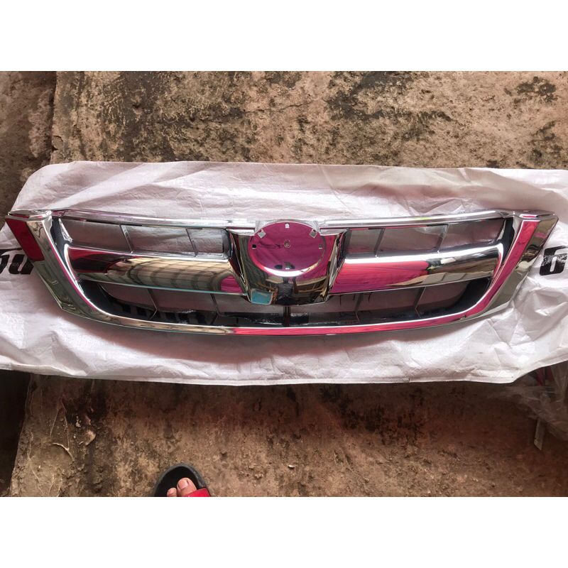 Grill innova 2005 2007 chrome