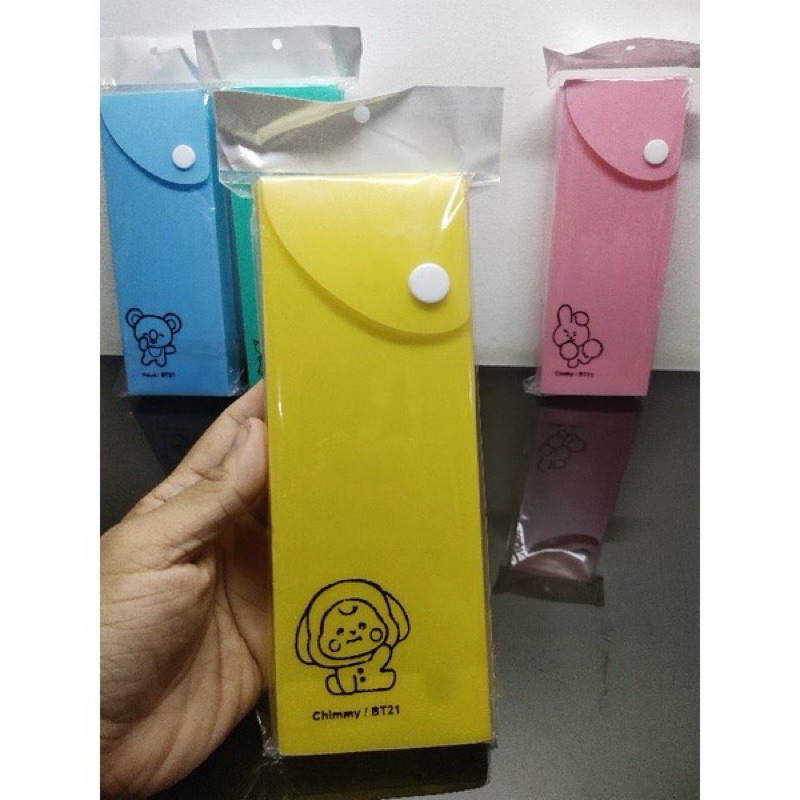 

NEW - TEMPAT PENSIL PLASTIK CHIMMY BT21 WARNA KUNING