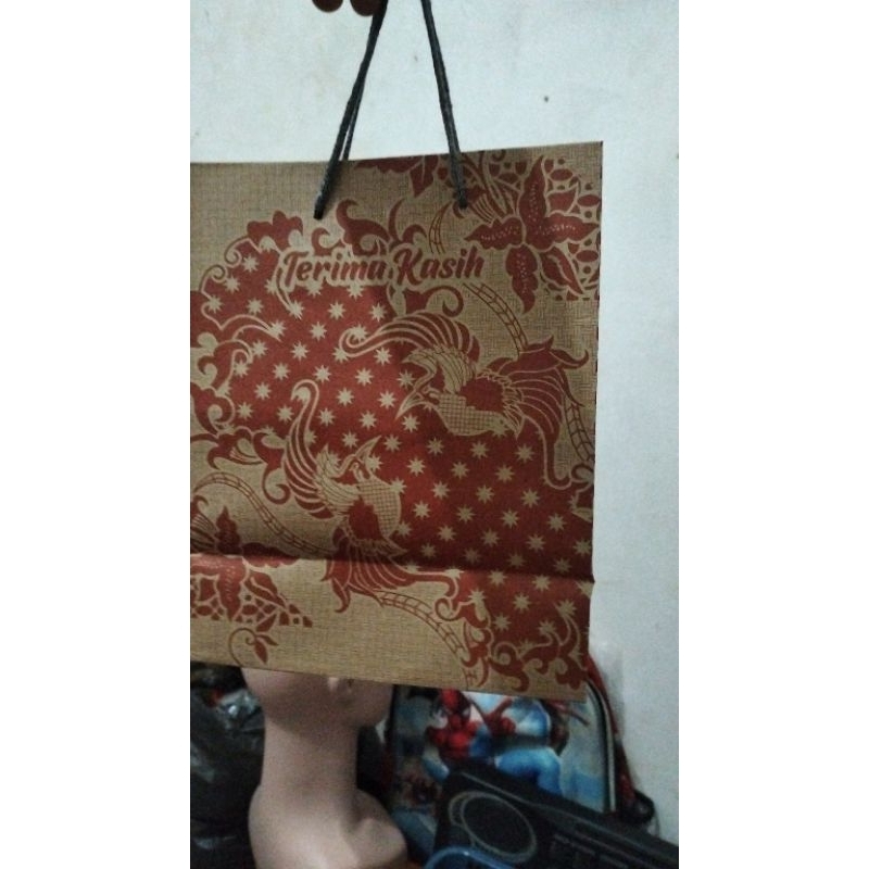 

PAPERBAG/20X25X10/MOTIF/MEDIUM