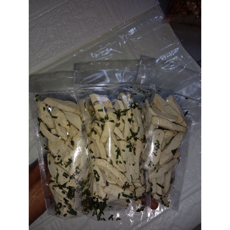 

basreng orginal daun jeruk gurih kriuk 10000 dapat 3pcs terlaris