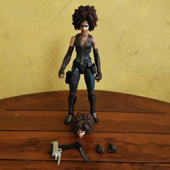 Marvel Legends Hasbro X-Men Domino Deadpool Movie