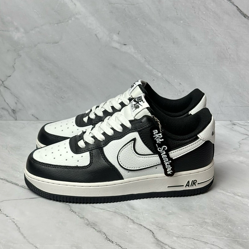 NIKE AIR FORCE 1 LOW PANDA BLACK WHITE