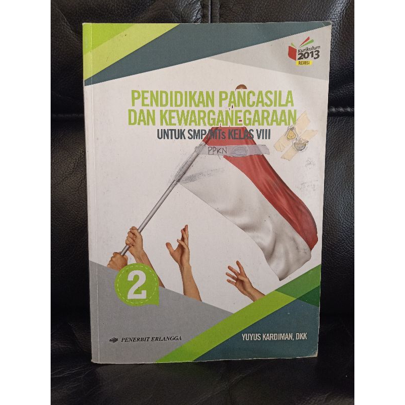 

PPkn kelas 8 penerbit erlangga